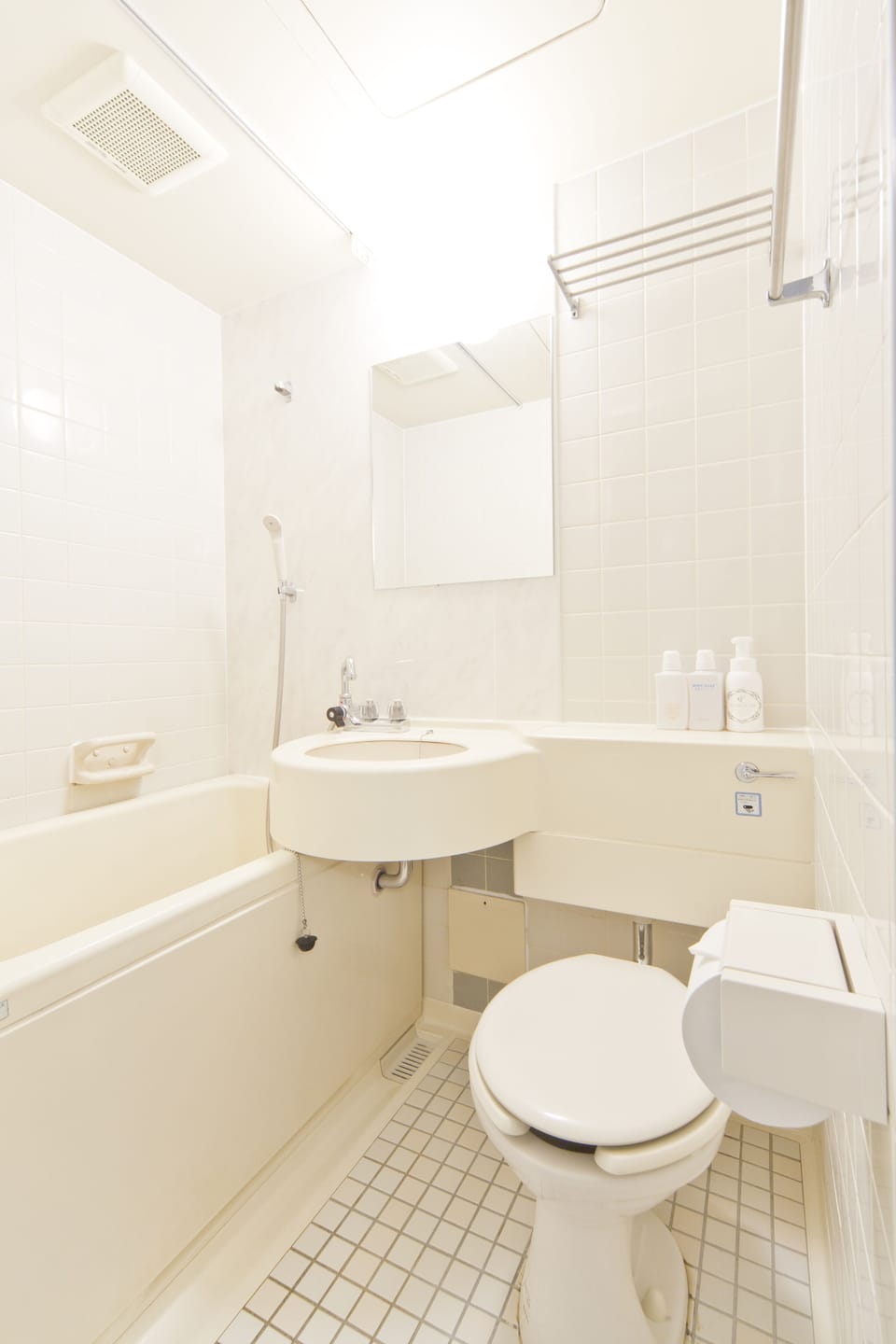 Twin Room, Annex Building, Non Smoking | Bathroom | Slippers, towels