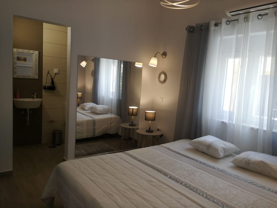 Double or Twin Room, Private Bathroom (Divine) | Individually decorated, individually furnished, desk, blackout drapes