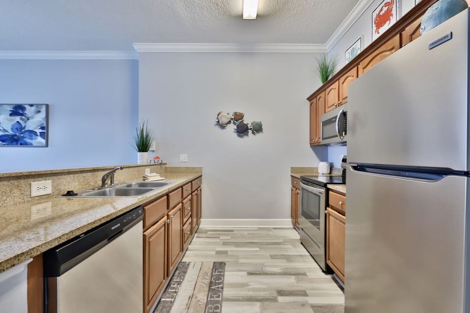 Fully stocked kitchen.