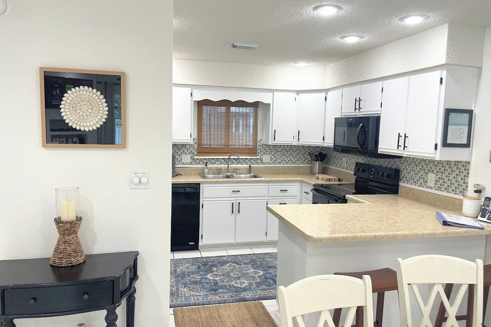 Roomy, Well-equipped Kitchen