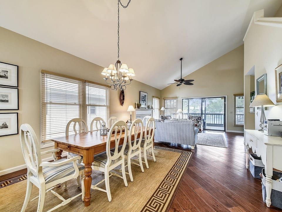 Dining Table with Seating for Eight at 6 Beachside
