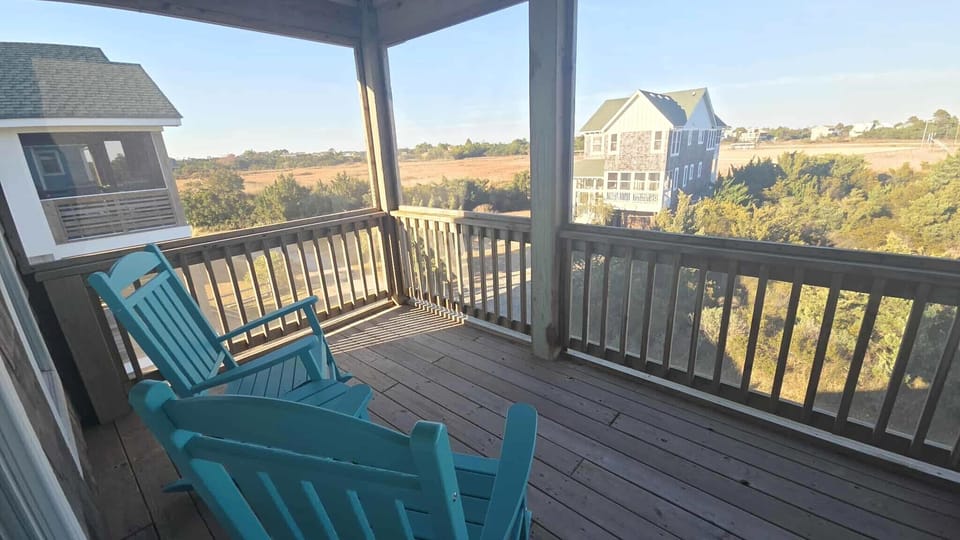 Screened Porch off Living Area