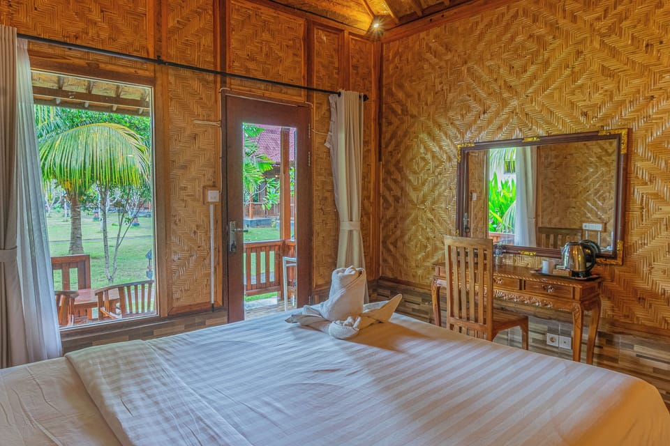 Superior Room, 1 King Bed, Garden View | Hypo-allergenic bedding, Select Comfort beds, individually furnished
