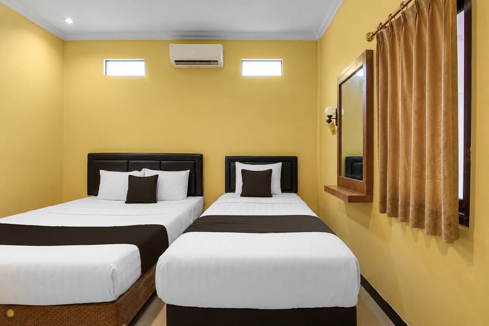 Family Suite, Multiple Beds | Free WiFi, bed sheets