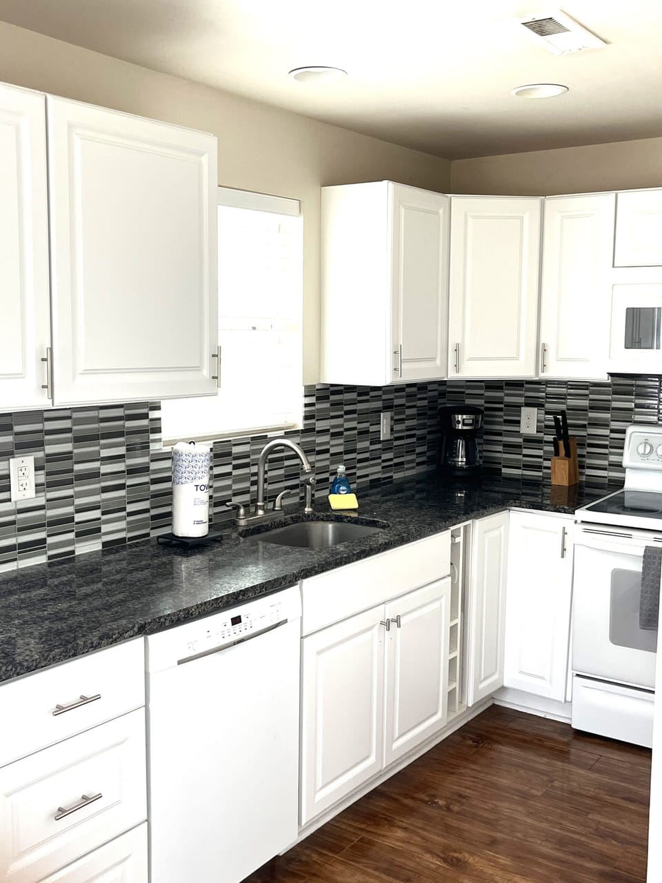 Fully equipped kitchen