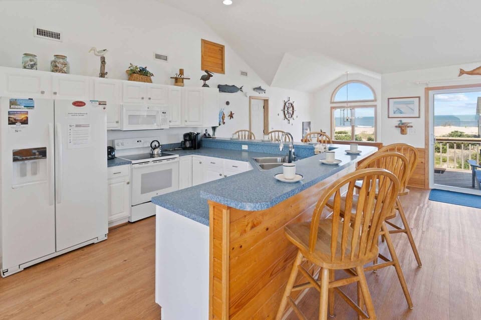 Surf-or-Sound-Realty-825-Treasure-Island-Kitchen-2