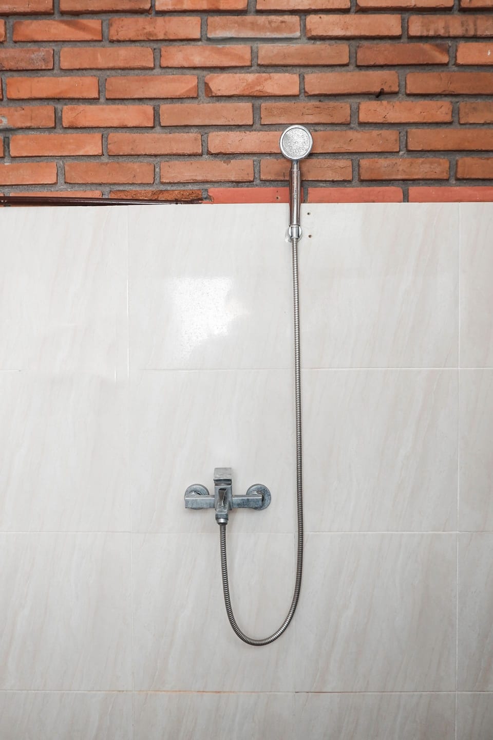 Standard Double Room | Bathroom shower