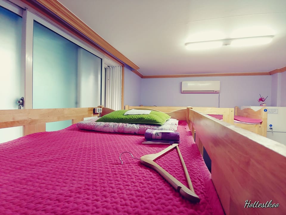 Basic Shared Dormitory, Women only, Private Bathroom (8 people) | Laptop workspace, soundproofing, iron/ironing board, free WiFi