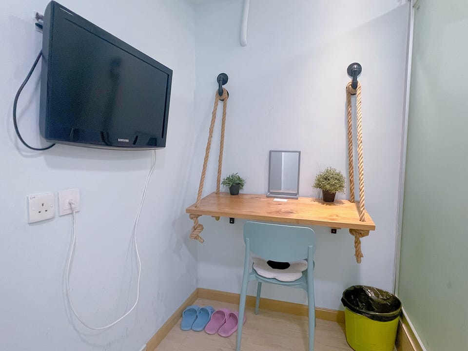 Standard Double Room, 1 Double Bed | Living area | LED TV