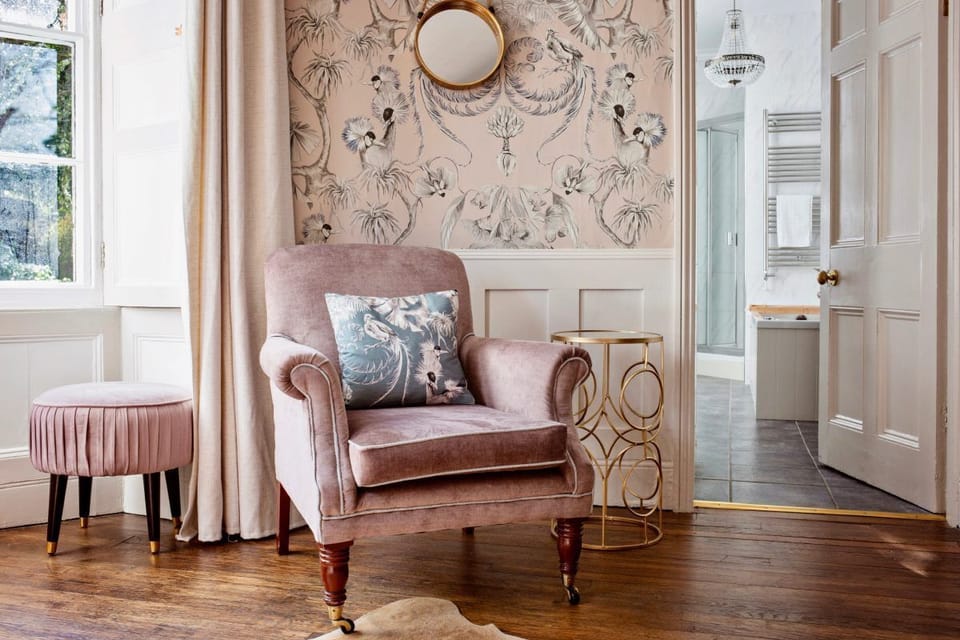 Deluxe Room | Individually decorated, individually furnished, desk, free WiFi