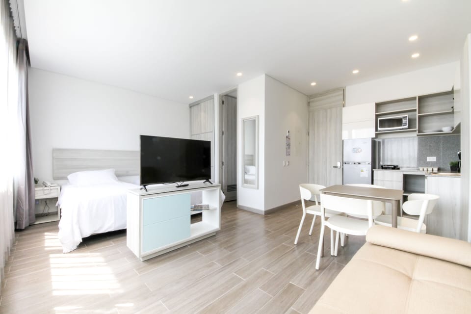 Loft, 1 Bedroom | Premium bedding, down comforters, in-room safe, individually decorated
