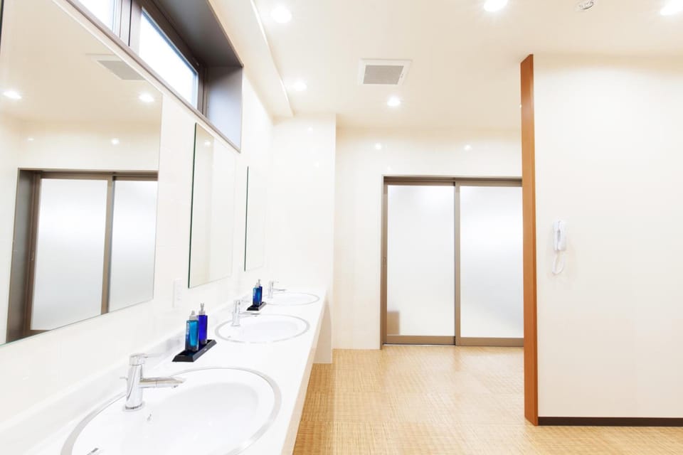 Free toiletries, slippers, electronic bidet, towels