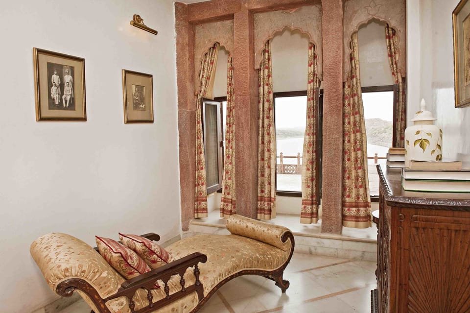 Maharani Suite | Premium bedding, down comforters, pillowtop beds, in-room safe