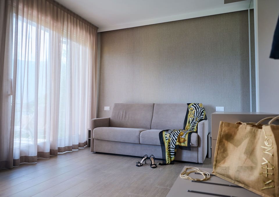 Standard Double Room Single Use | Down comforters, minibar, in-room safe, desk
