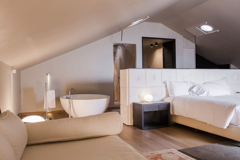 Loft Suite  | Minibar, in-room safe, individually decorated, soundproofing