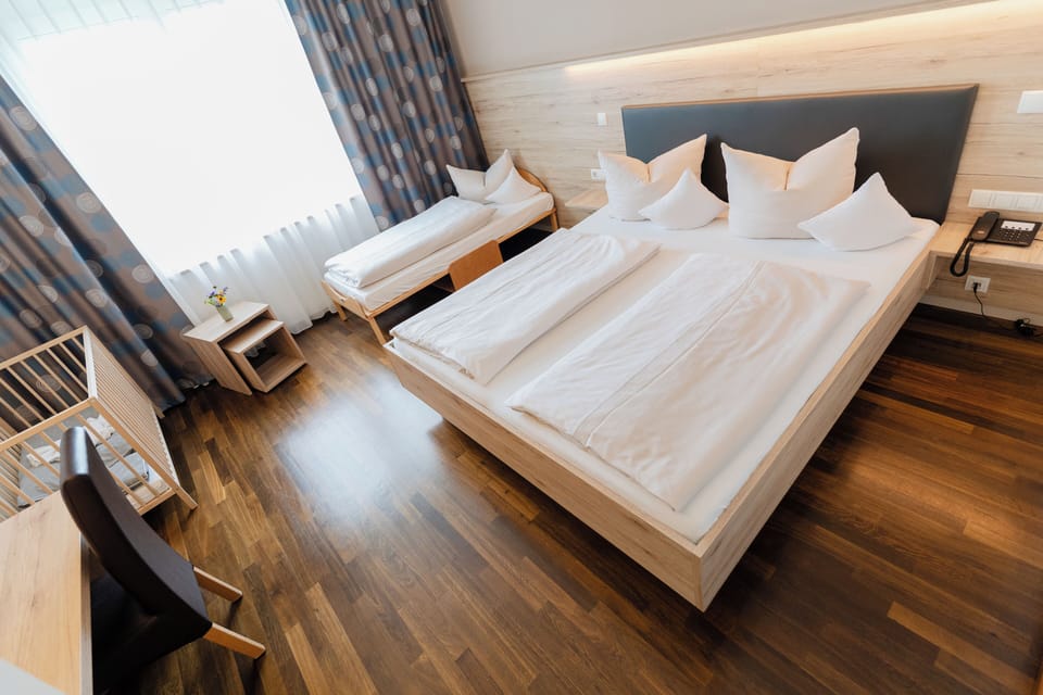 Double Room excl.  breakfast | Premium bedding, in-room safe, desk, laptop workspace
