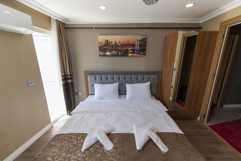Minibar, in-room safe, desk, blackout drapes