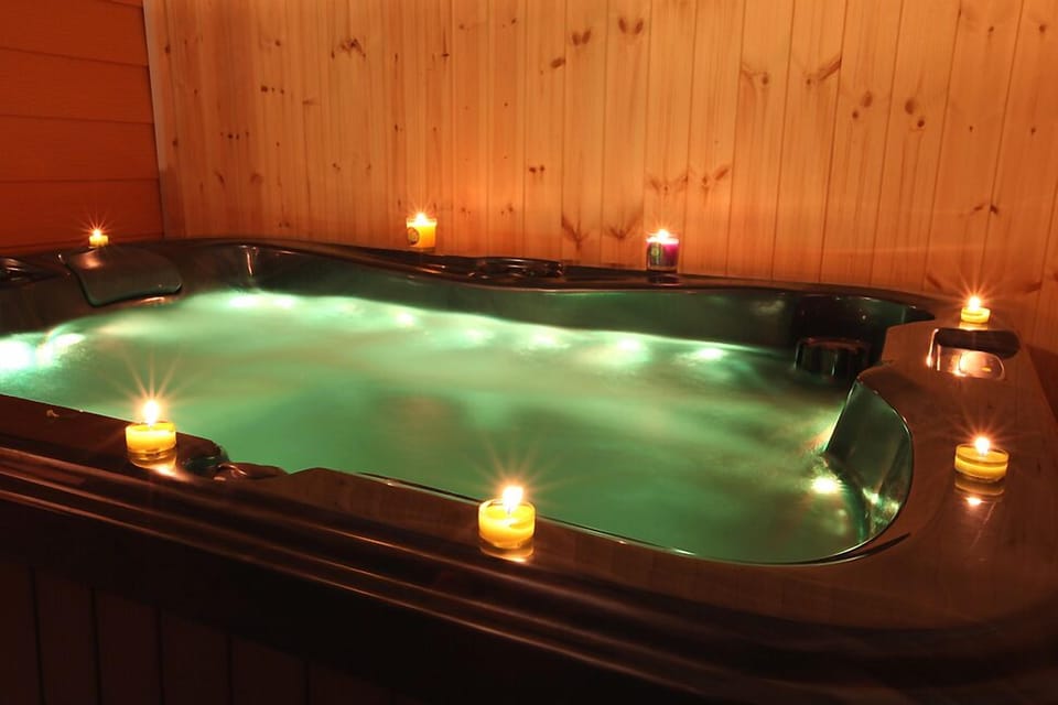 Jetted tub