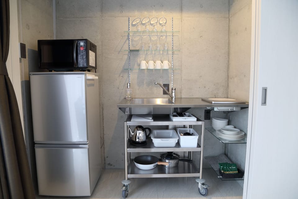 Fridge, microwave, stovetop, electric kettle