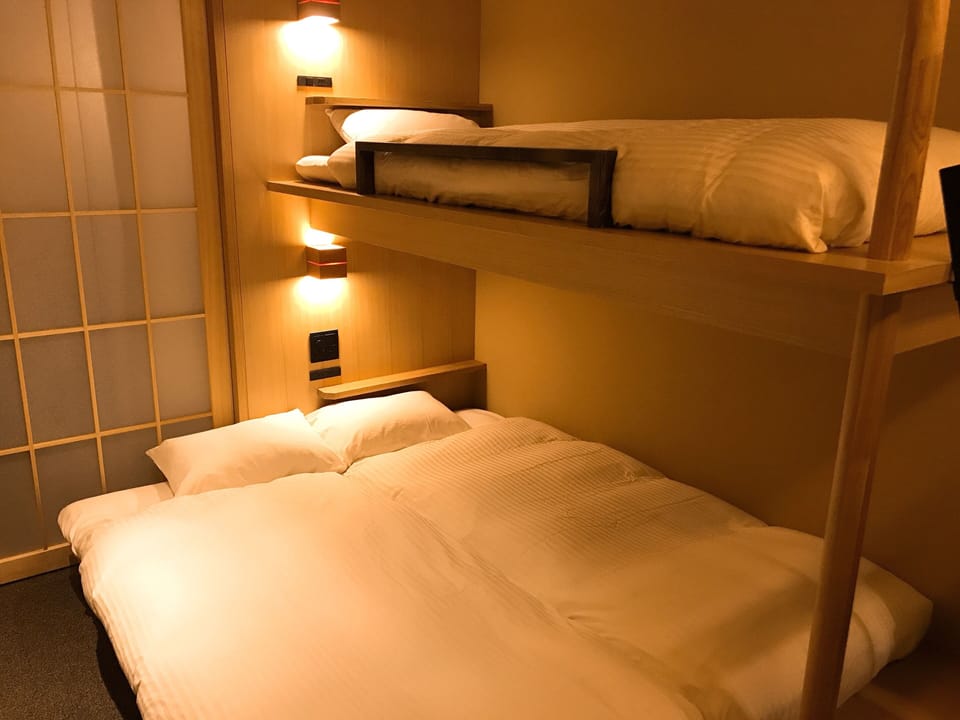 Free WiFi, bed sheets