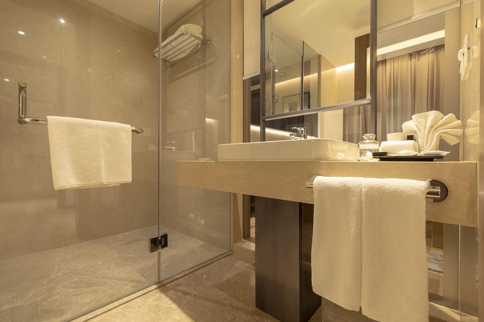 Superior Double or Twin Room | Bathroom | Shower, slippers, towels