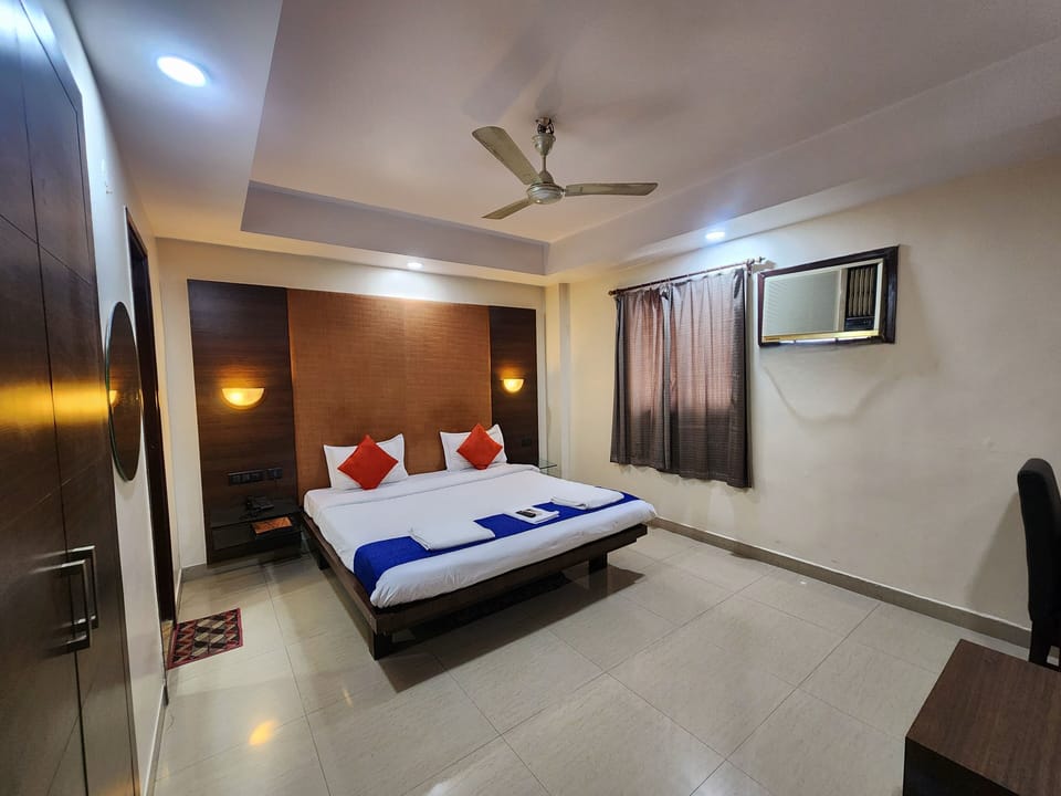 Premium Room | Desk, free WiFi, bed sheets