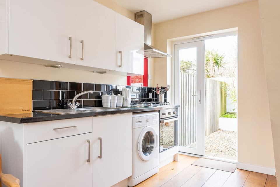 Well fitted kitchen