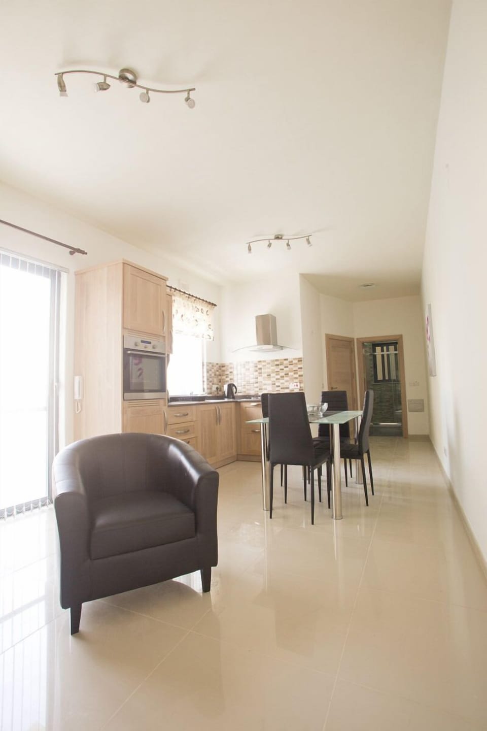 Comfort Apartment, 2 Bedrooms, Beach View | Private kitchen | Full-size fridge, microwave, oven, stovetop