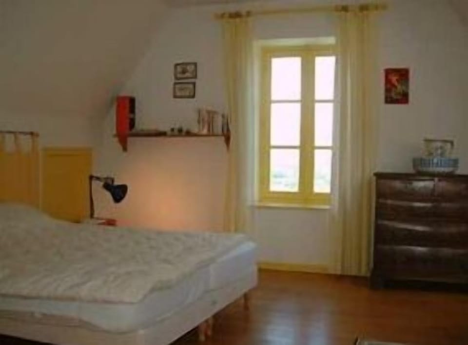 a bed room