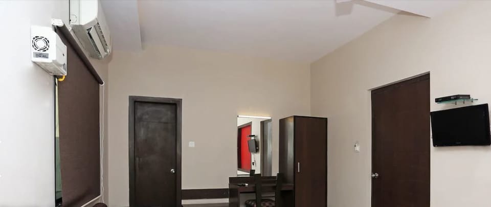 Rollaway beds (surcharge), WiFi (free), bed sheets