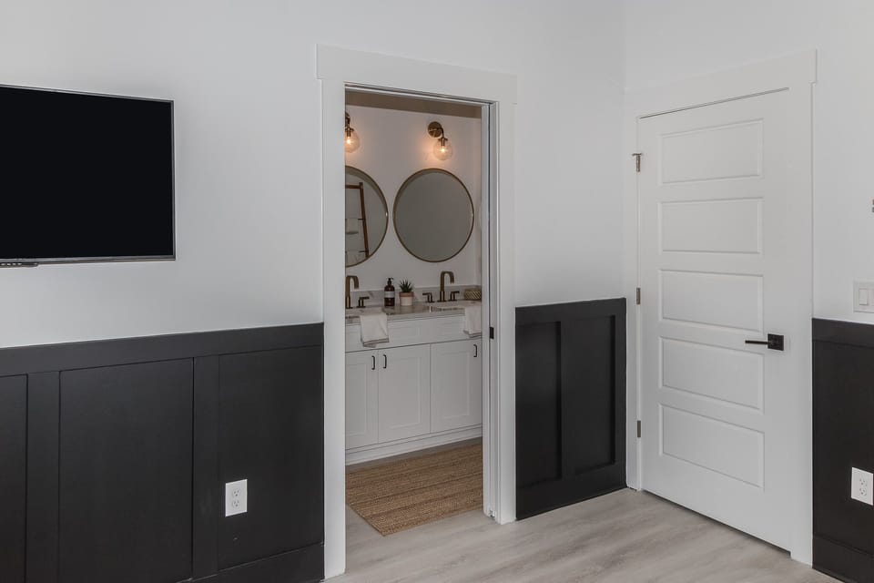 masterbath entry