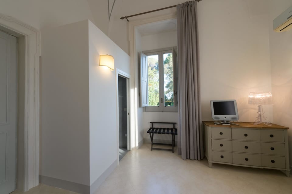 Deluxe Apartment, 4 Bedrooms, Terrace, Garden View | Room amenity