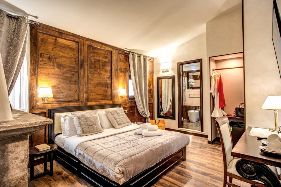 Superior Double Room, 1 Bedroom | Premium bedding, down comforters, minibar, in-room safe