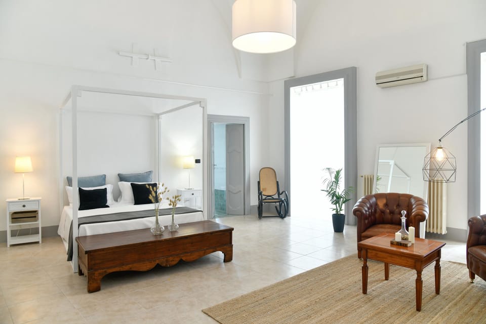 Junior Suite, City View | 1 bedroom, premium bedding, pillowtop beds, minibar