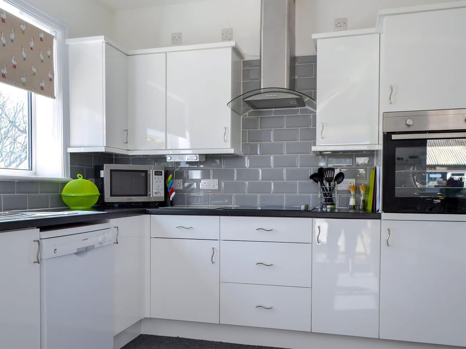 Kitchen and dining area | Wayside Cottage, North Frodingham, near Driffield