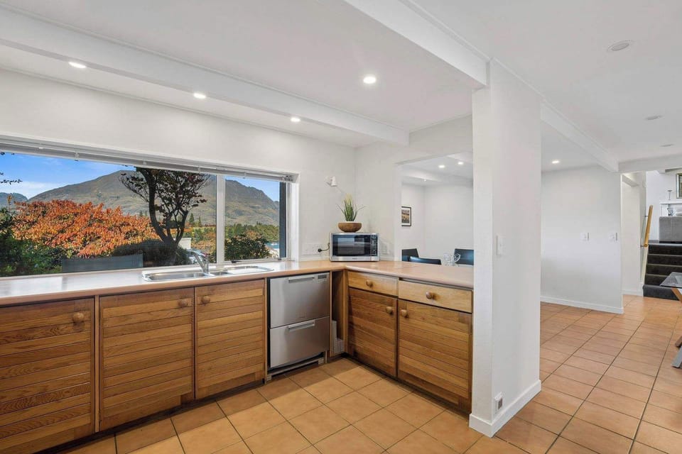 Spacious kitchen with mountain outlook 