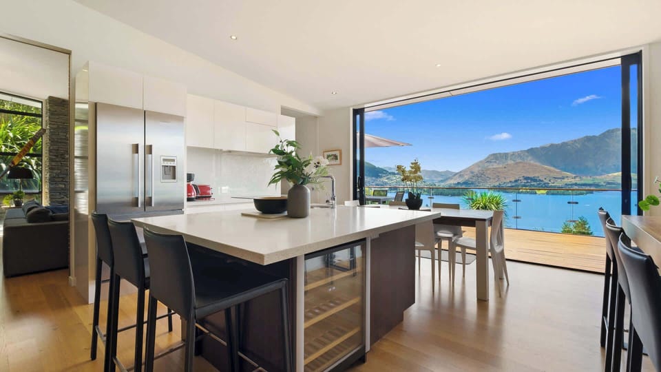 Kitchen / Dining Lake & Mountain Views 