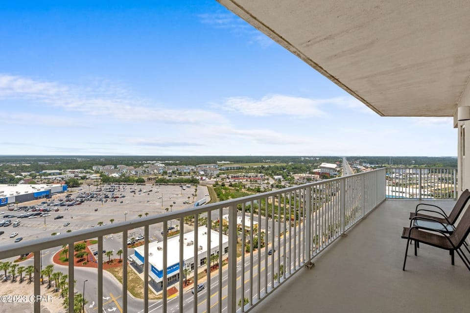 10th floor pool