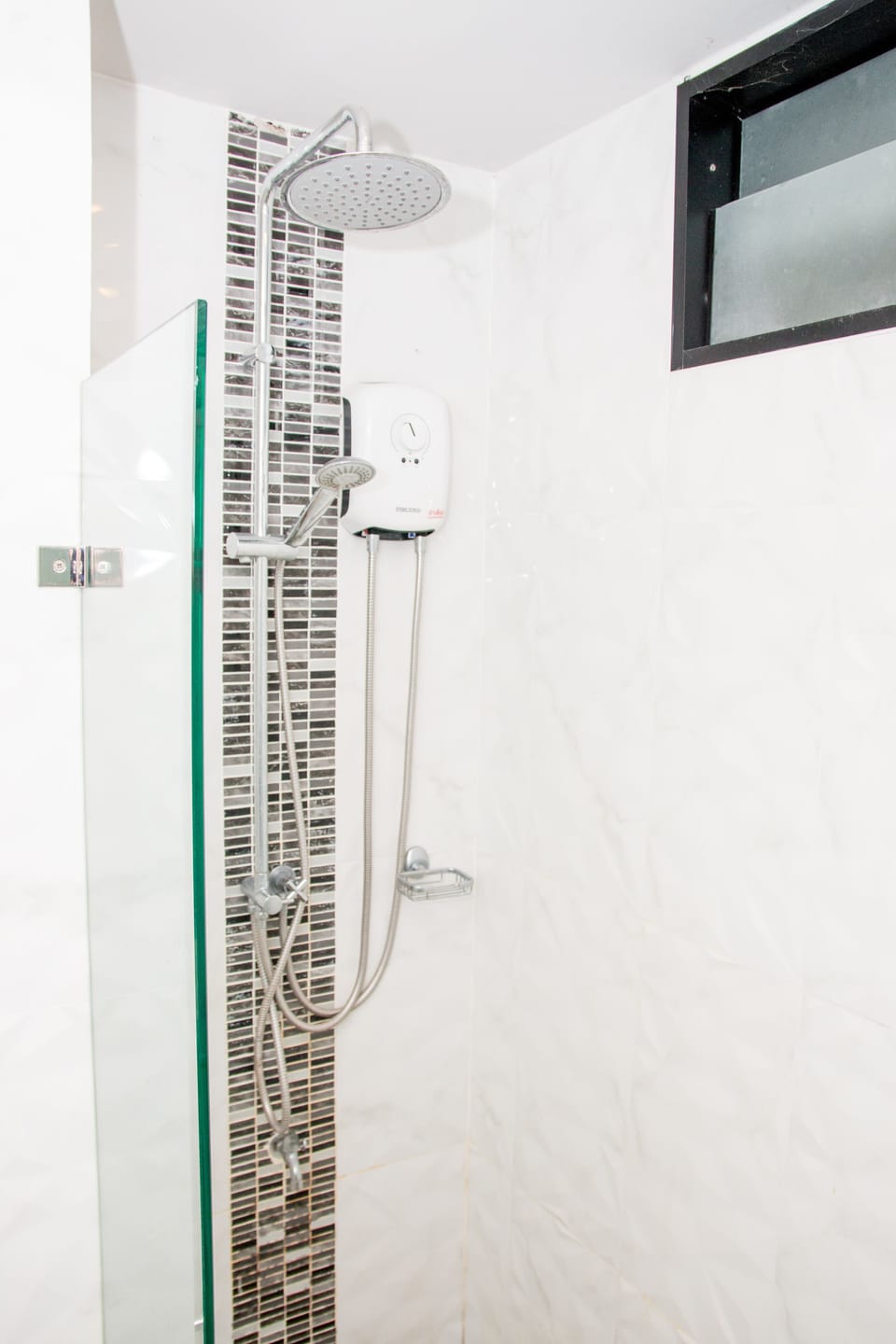 Superior Room | Bathroom | Shower, towels