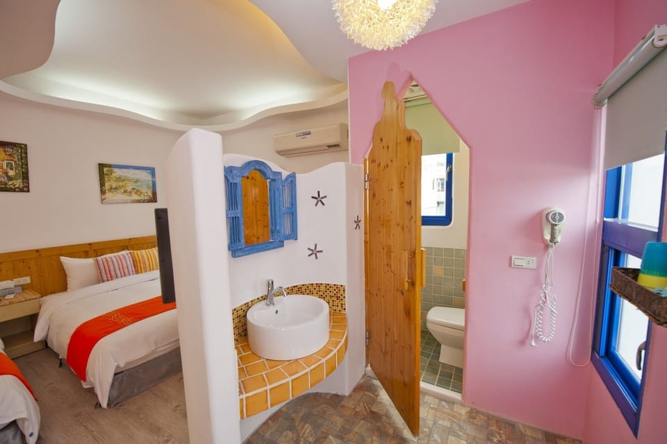 Deluxe Quadruple Room, Mountain View | Bathroom | Free toiletries, hair dryer, slippers, towels