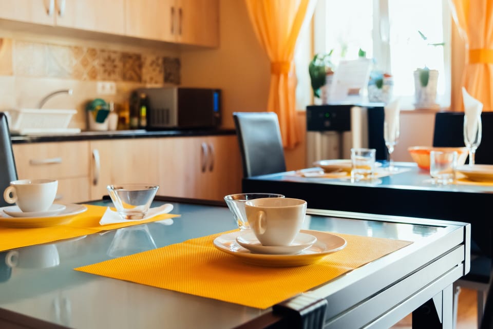 Full-size fridge, microwave, stovetop, griddle