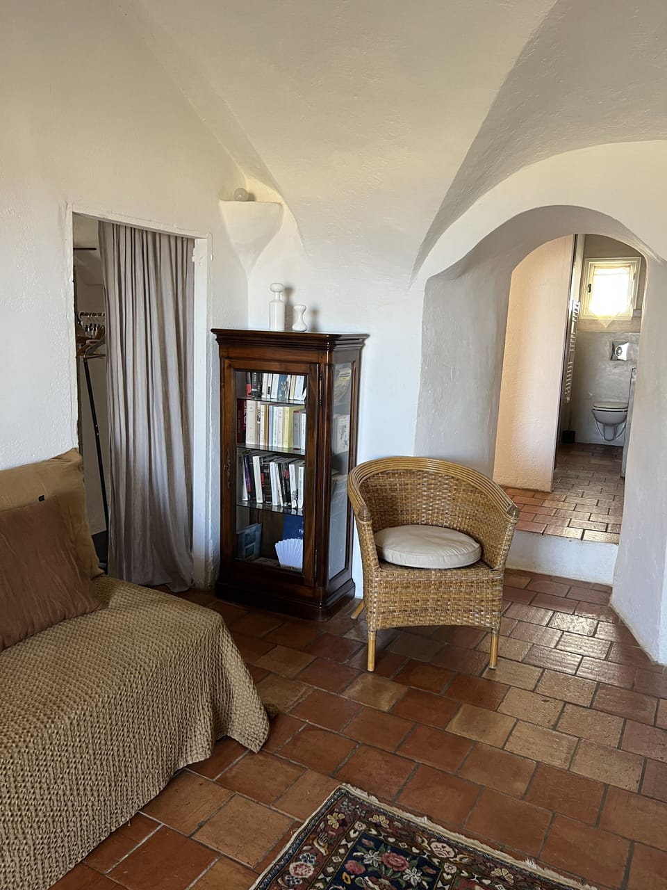 House (La Petite Maison) | Living room