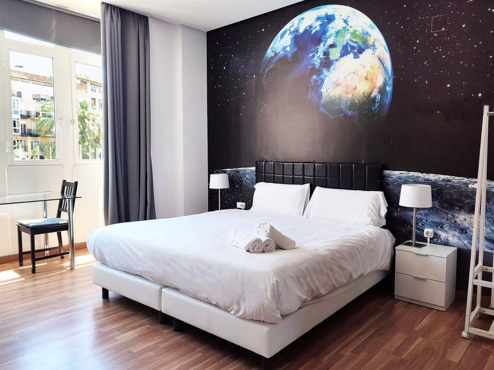Superior Double Room, 1 King Bed, City View | In-room safe, free WiFi, bed sheets