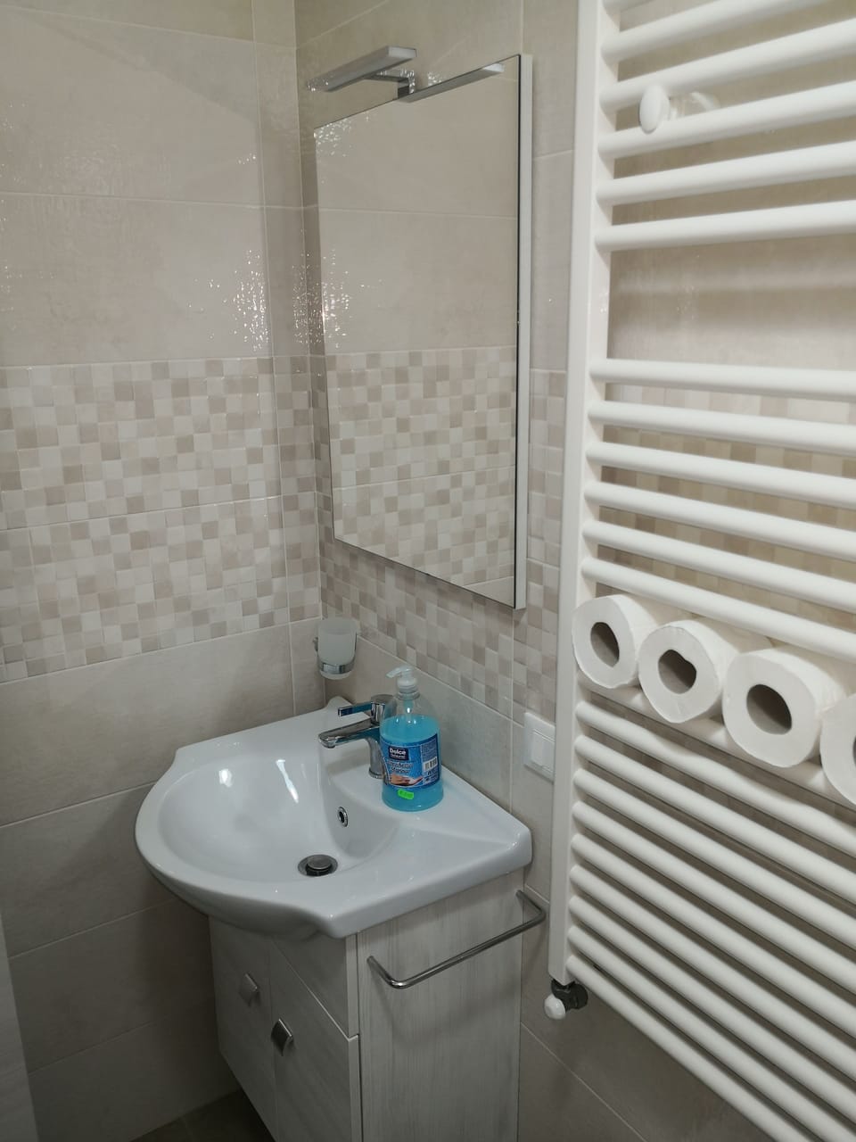 Deluxe Quadruple Room, Pool View | Bathroom | Free toiletries, towels