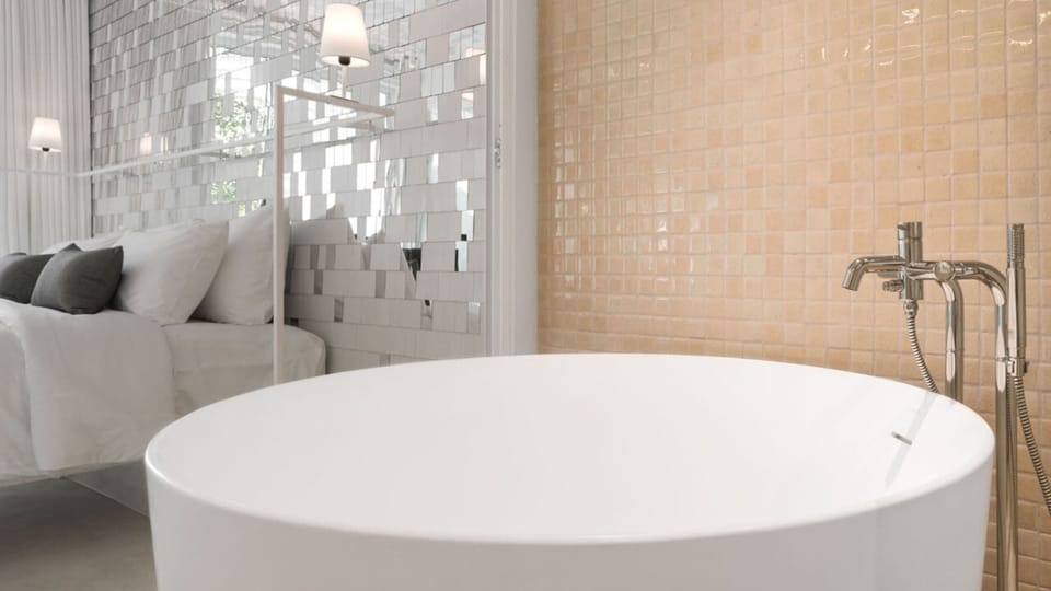 Premium Suite, Multiple Beds | Minibar, in-room safe, desk, soundproofing