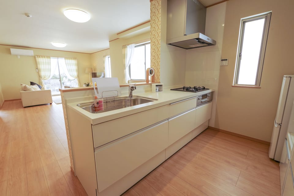 House, 4 Bedrooms | Private kitchenette | Fridge, microwave, stovetop, electric kettle