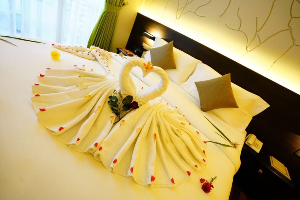 Deluxe Double Room | In-room safe, blackout drapes, iron/ironing board, rollaway beds