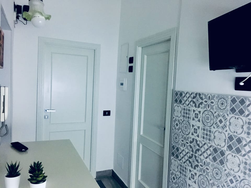 Full-size fridge, microwave, stovetop, espresso maker