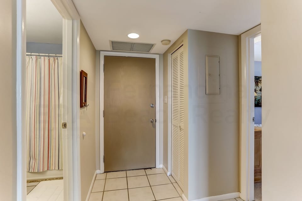 Condo, 2 Bedrooms | Interior