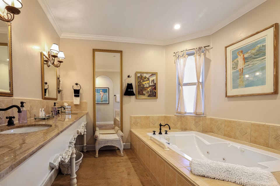 Honeymoon Suite, 1 King Bed, Non Smoking, Ocean View | Bathroom | Designer toiletries, hair dryer, bathrobes, towels